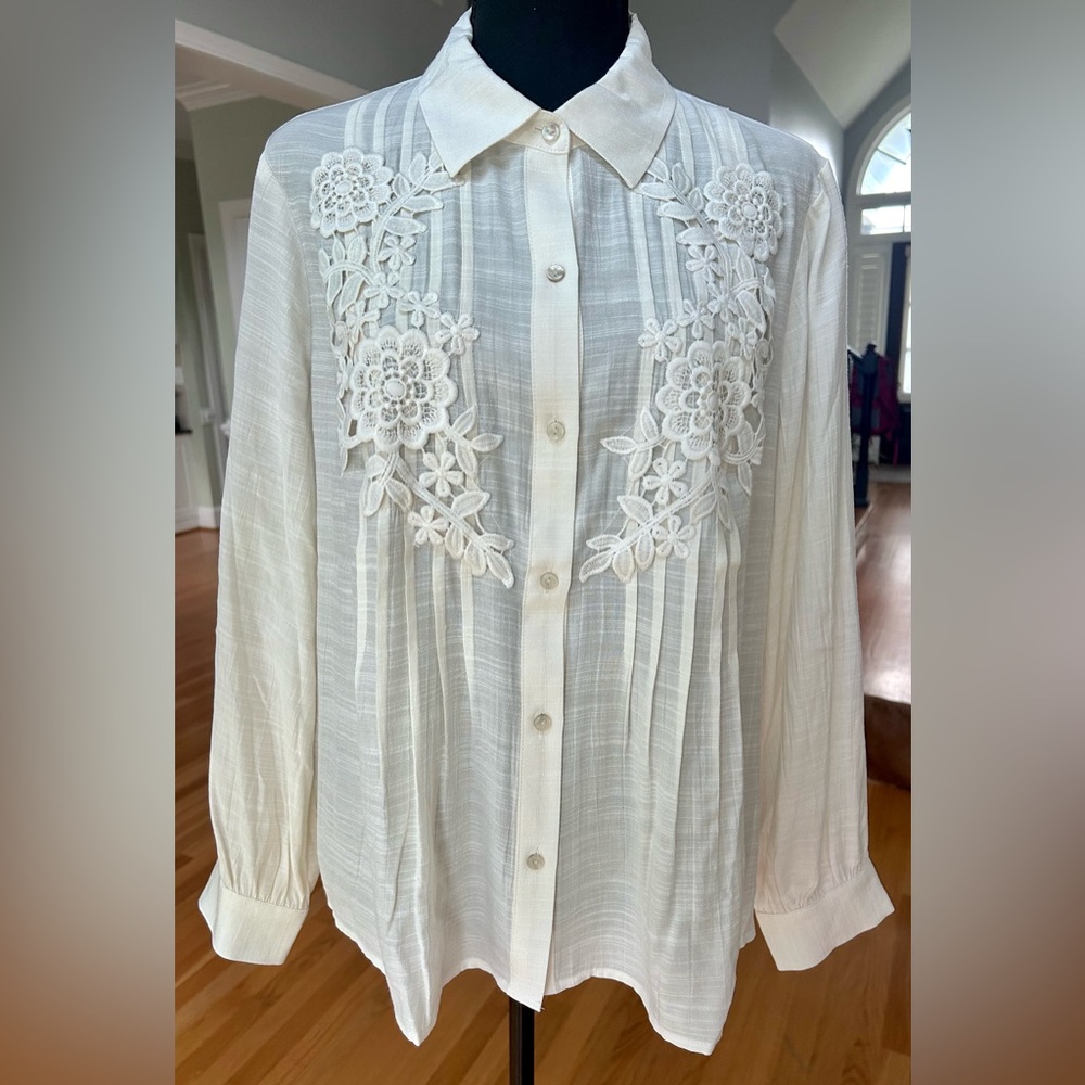 LC Lauren Conrad Cream Floral Button Down Shirt